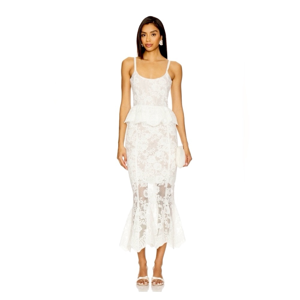 V. Chapman Vinetta Set in White Chantilly Lace - Size 4 - Picture 2 of 13